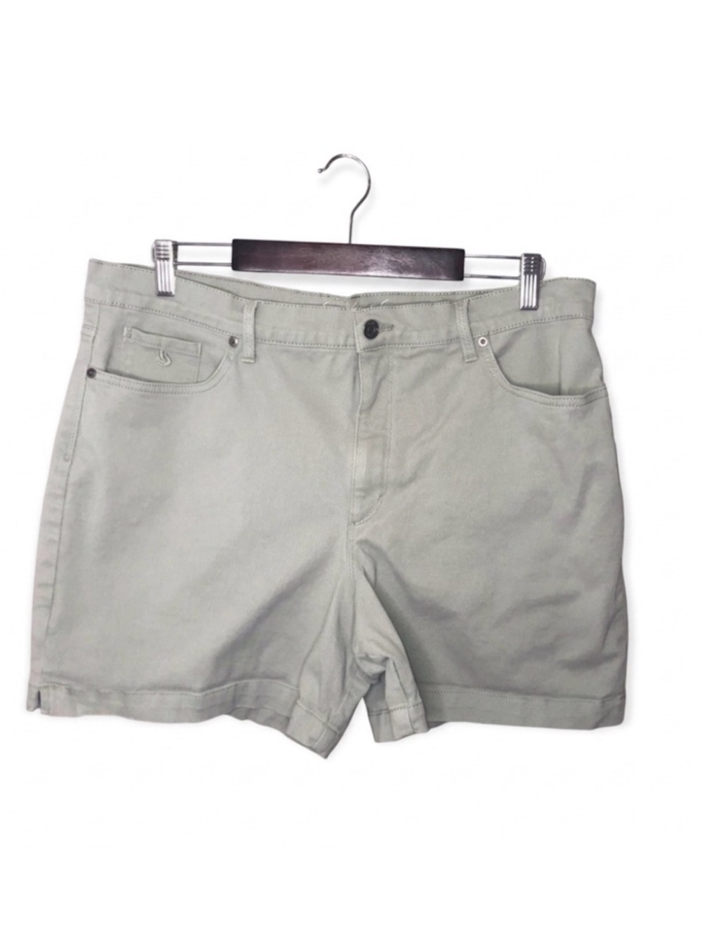 Gloria Vanderbilt All Around Slimming Amanda stretch Shorts Dusty Green